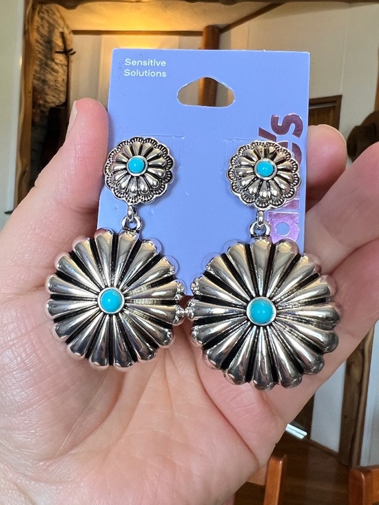 Claire's Jewelry - Silver-Tone Flower Earrings with Turquoise Centers